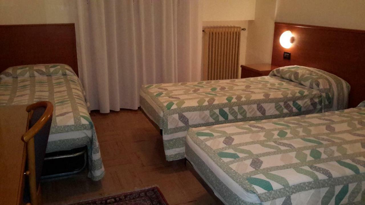 Hotel Sanson ヴィットリオ・ヴェネト エクステリア 写真