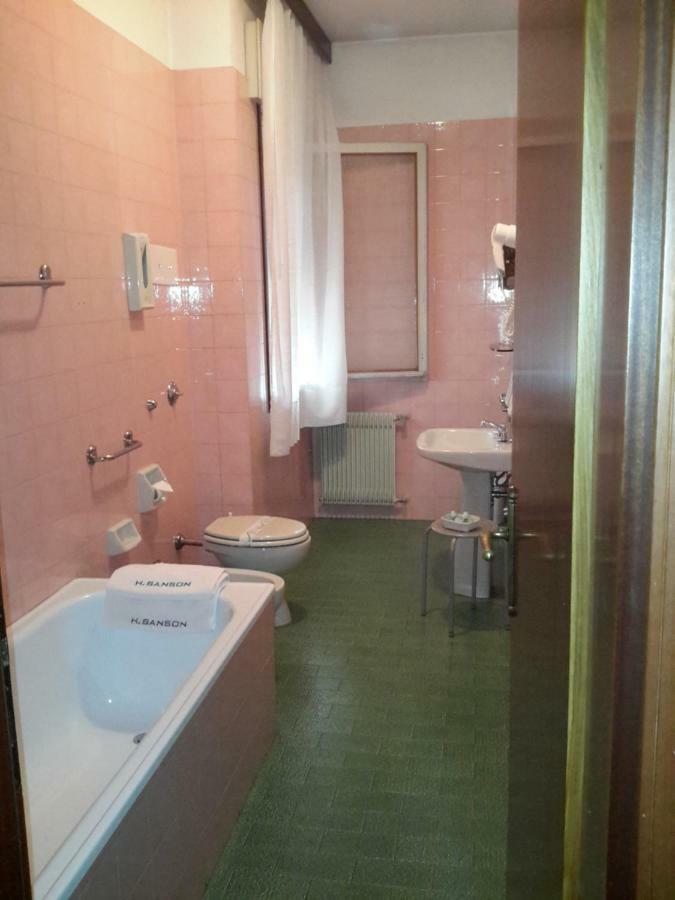 Hotel Sanson ヴィットリオ・ヴェネト エクステリア 写真